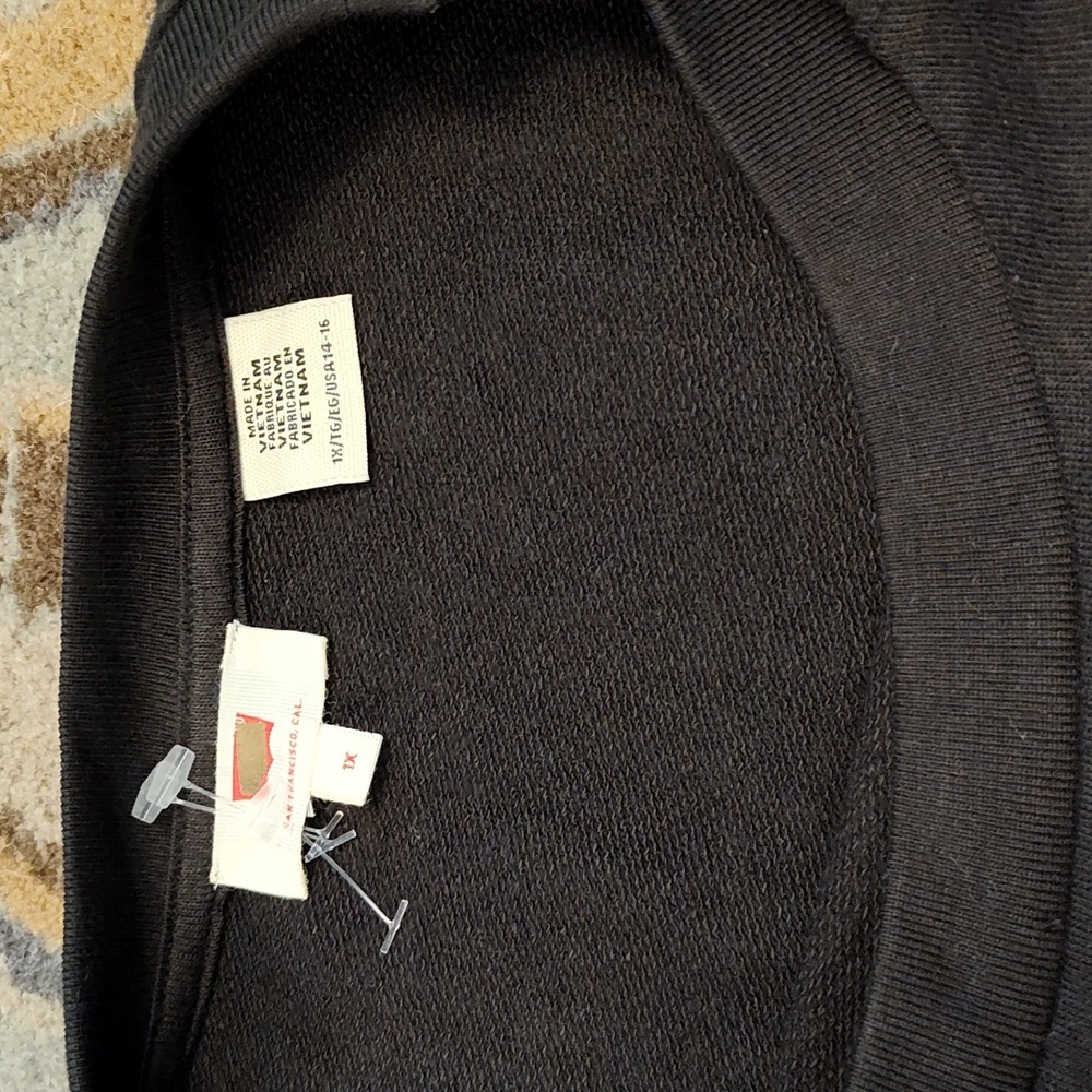 Black French terry pullover with fringed sleeve - Picture 5 of 7